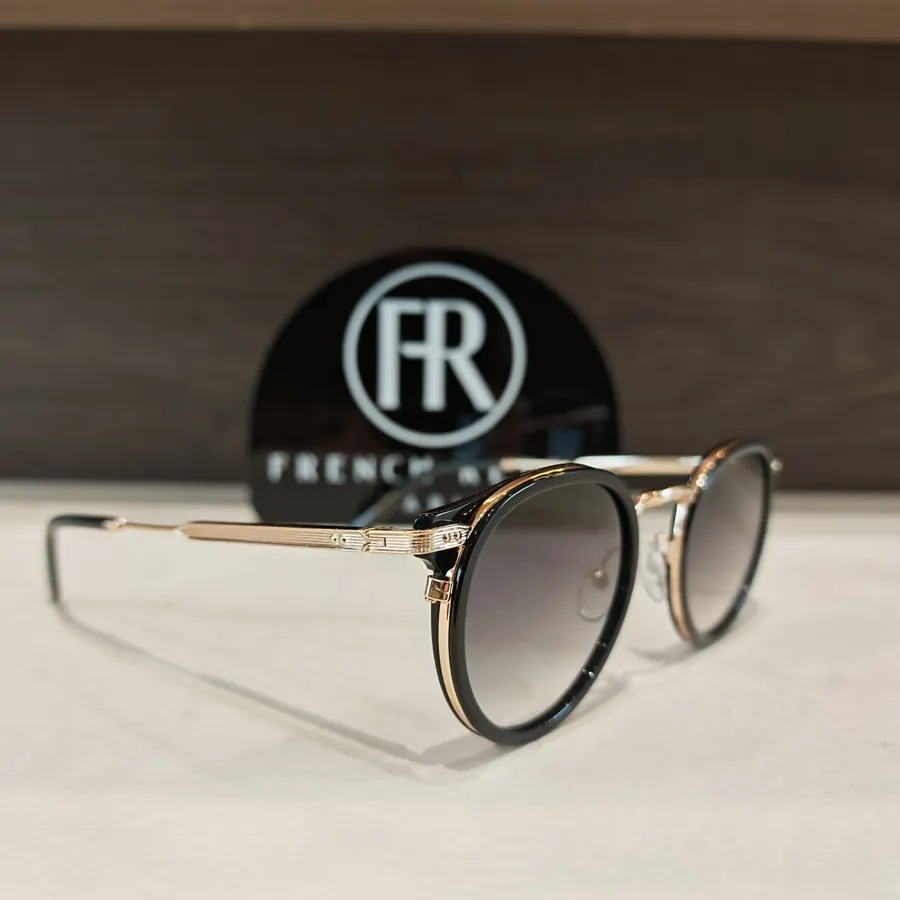 French Retro — Conquérant Opticien Épron