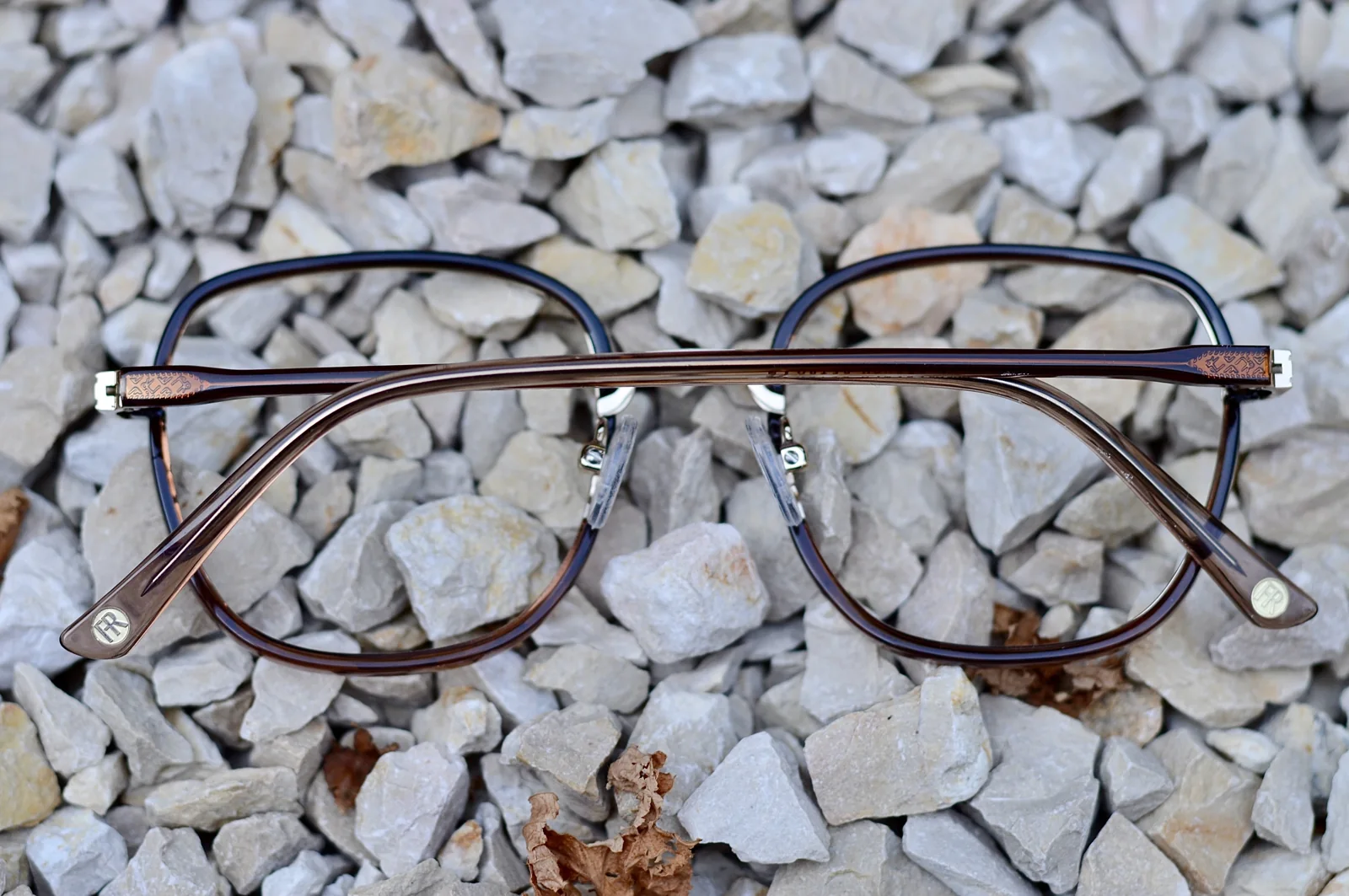 French Retro — Conquérant Opticien Épron