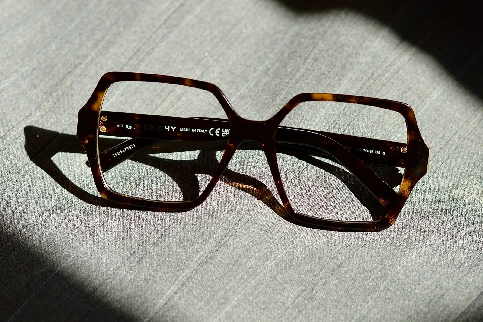 Givenchy — Conquérant Opticien Épron